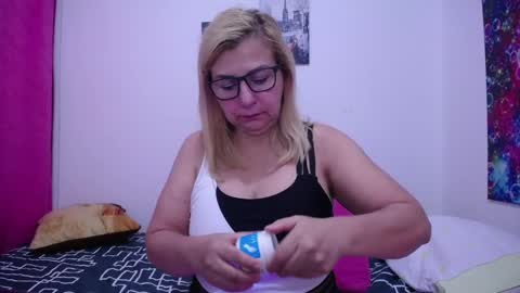 sara online show from February 10, 1:55 pm