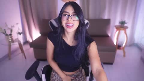 Snapshot of sara_albrecht chatting on March 11, 12:39 pm Sara online show from March 11, 12:39 pm
