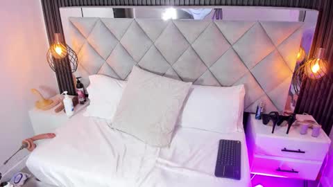 SARA online show from February 3, 10:42 am