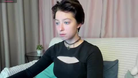 Sarah online show from December 3, 2:14 am