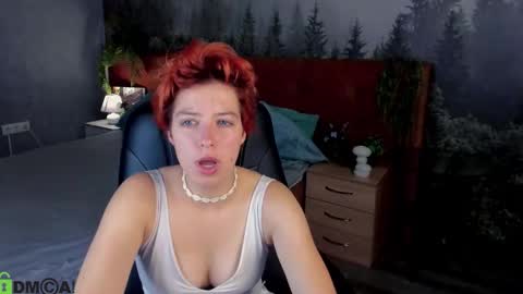 Snapshot of sara_frayy chatting on September 17, 4:21 am Sarah online show from September 17, 4:21 am