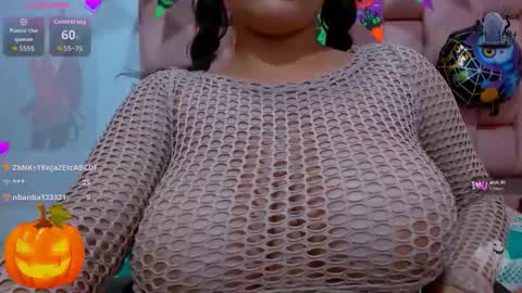 Snapshot of sara_hot18_ chatting on October 31, 6:45 pm sara online show from October 31, 6:45 pm