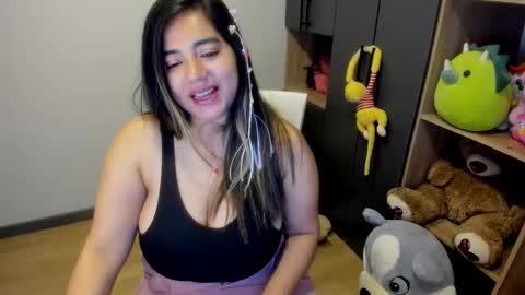 sarah  LIZCANO....... online show from October 17, 11:35 am