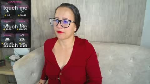 Sara   online show from April 16, 8:08 pm