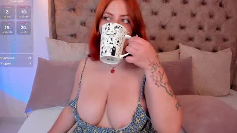 Snapshot of sara_montes chatting on January 9, 5:43 pm Sara Montes online show from January 9, 5:43 pm