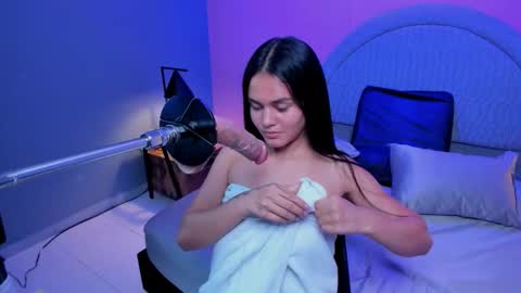 Sara  online show from March 28, 8:30 pm