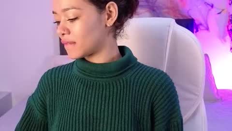 sara  online show from October 29, 3:47 pm