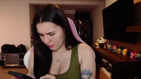 Snapshot of sara_sunrise_ chatting on January 9, 5:54 pm Sara online show from January 9, 5:54 pm