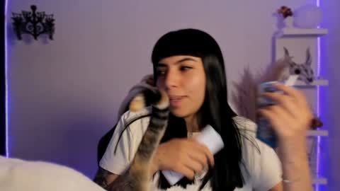 Snapshot of saraadesire chatting on December 30, 12:11 am Sara online show from December 30, 12:11 am