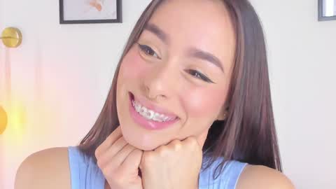 Sara online show from December 12, 5:48 pm