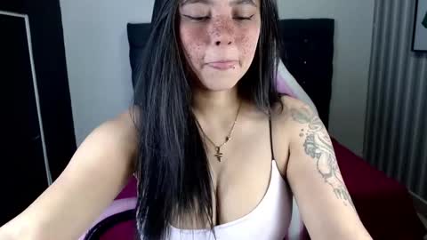 Snapshot of sarah__moon1 chatting on January 30, 4:13 pm Sarah Moon online show from January 30, 4:13 pm