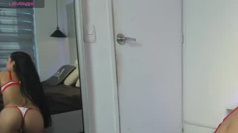 sarah_collens_ online show from July 7, 11:14 am