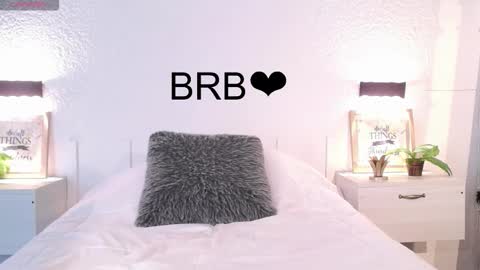 Sarah online show from February 4, 3:04 pm