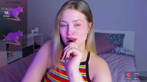 Sarah online show from November 10, 1:11 am