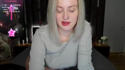 Sarah online show from February 25, 1:30 am