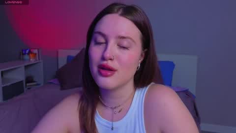 Sarah online show from April 15, 11:05 pm