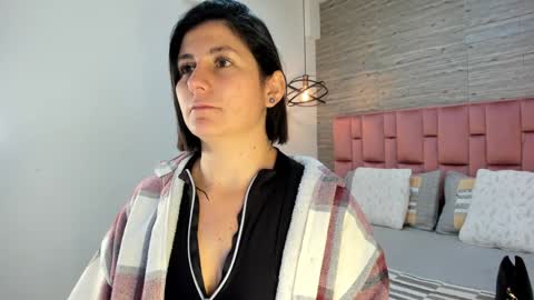 Sarah Deyvis online show from February 8, 2:16 pm