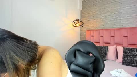 Sarah Deyvis online show from September 23, 1:53 pm