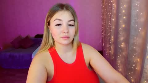 Snapshot of sarahmils chatting on February 10, 4:04 pm Sarah online show from February 10, 4:04 pm