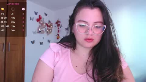 Snapshot of sarahros1 chatting on February 18, 10:58 pm Sarah online show from February 18, 10:58 pm