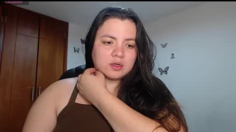 Snapshot of sarahros1 chatting on October 7, 3:00 am Sarah online show from October 7, 3:00 am
