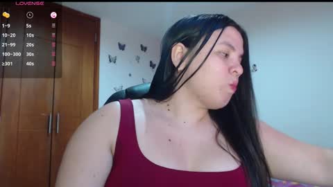 Snapshot of sarahros1 chatting on October 19, 10:45 pm Sarah online show from October 19, 10:45 pm