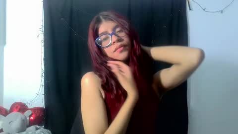 Snapshot of sarahsmitt chatting on March 9, 1:46 am Sarah online show from March 9, 1:46 am