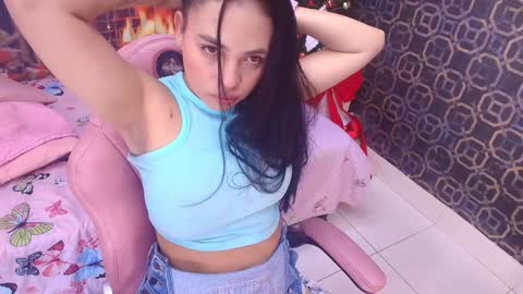 Snapshot of sarak_ chatting on December 28, 12:03 pm Sara online show from December 28, 12:03 pm