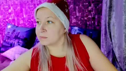 Snapshot of sarakatherin chatting on December 25, 7:13 pm Sara online show from December 25, 7:13 pm