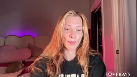 saraloverays online show from October 17, 4:05 am