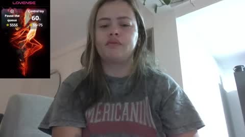 Snapshot of saramartinez100 chatting on March 1, 12:12 pm sara martinez online show from March 1, 12:12 pm