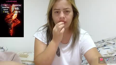 Snapshot of saramartinez100 chatting on February 28, 3:37 pm sara martinez online show from February 28, 3:37 pm