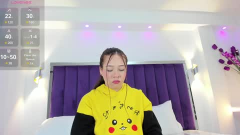Snapshot of sarariley_ chatting on February 7, 10:52 pm Sara online show from February 7, 10:52 pm