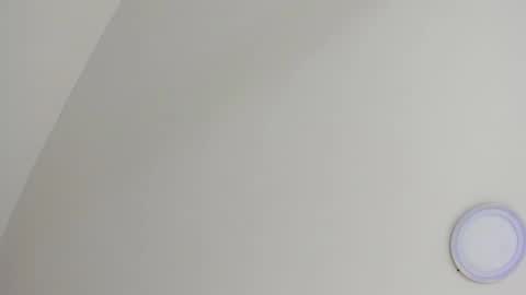 Snapshot of sarasaenz__ chatting on December 20, 11:32 am online show from December 20, 11:32 am