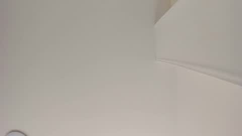 Snapshot of sarasaenz__ chatting on December 29, 11:18 am online show from December 29, 11:18 am