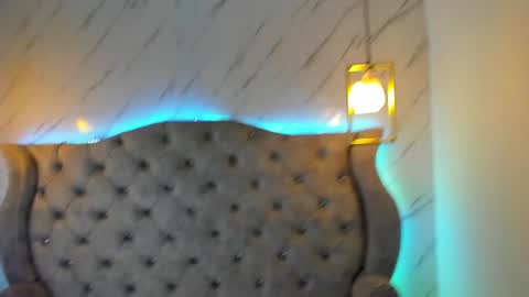 Snapshot of sarasaenz__ chatting on February 3, 11:42 am online show from February 3, 11:42 am