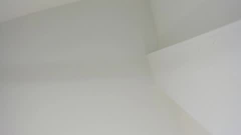 Snapshot of sarasaenz__ chatting on January 4, 11:43 am online show from January 4, 11:43 am