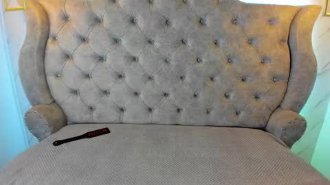 Snapshot of sarasaenz__ chatting on January 22, 11:23 am online show from January 22, 11:23 am