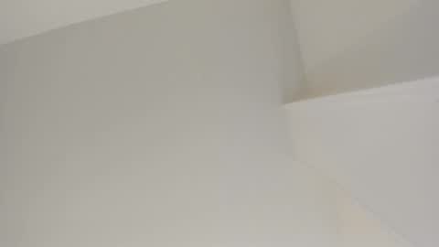 Snapshot of sarasaenz__ chatting on December 15, 12:06 pm online show from December 15, 12:06 pm