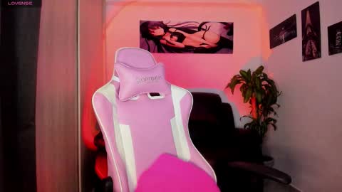 saratukkerr online show from September 17, 5:27 am