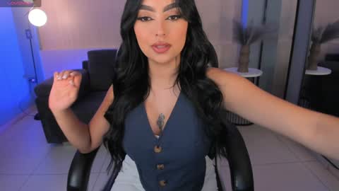 Sara Winstone online show from January 26, 11:28 am