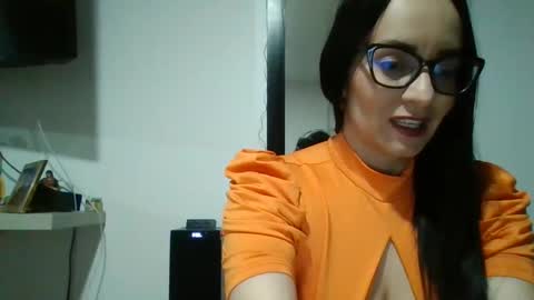 Snapshot of sarita_start chatting on October 11, 2:16 am sarita_start online show from October 11, 2:16 am