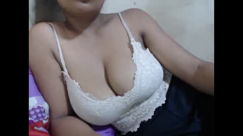 saronette online show from February 5, 9:36 am