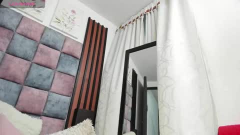 Snapshot of sarra_restrepooo chatting on October 21, 4:38 am sara online show from October 21, 4:38 am