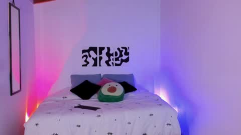 Sara online show from January 27, 9:11 pm