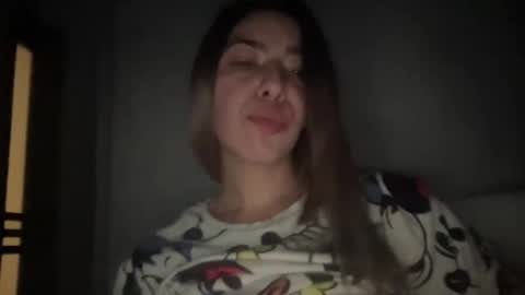 Sarrah online show from November 6, 10:37 pm