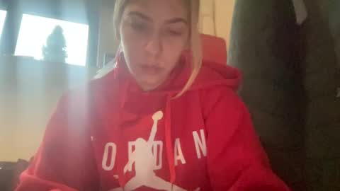 Sarrah online show from February 1, 9:54 am