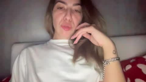 Sarrah online show from December 2, 11:29 pm