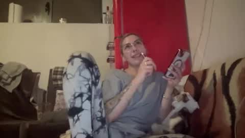 Sarrah online show from January 8, 8:29 pm