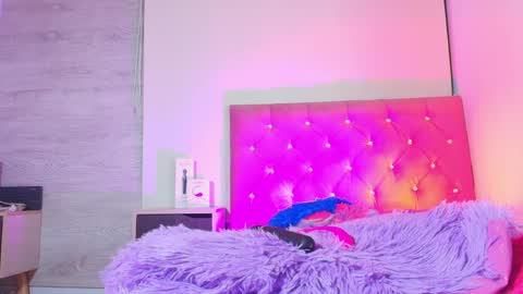 Sary  online show from May 10, 3:08 am